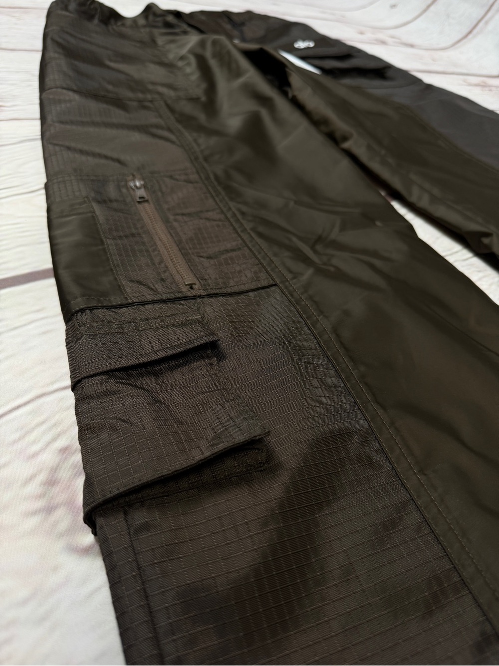 ALO YOGA Blaze espresso brown utility trouser cargo pants NEW, size XS - Picture 8 of 15
